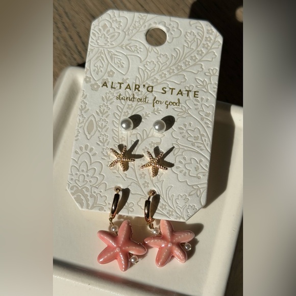Altar'd State Jewelry - Altar'd State Pink and Gold Starfish Earring Set